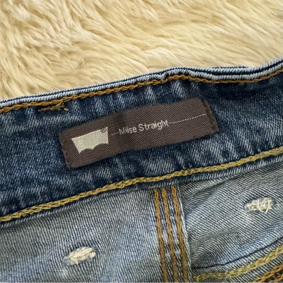 Levi’s Mid Rise Straight Jeans - Picture 8 of 9
